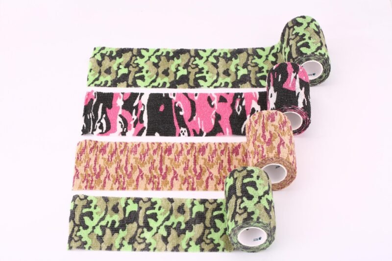 3 Bitterant-containing Elastic Bandage for Animals