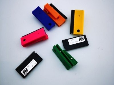 ป้ายเครื่องวัดรังสีแบบเทอร์โมลูมิเนสเซนซ์ (TLD) หลากสี